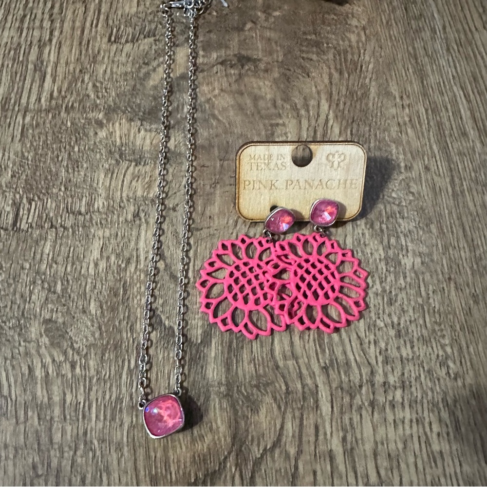 New Pink Panache hot pink earrings swavorski crystal & coordinating necklace.